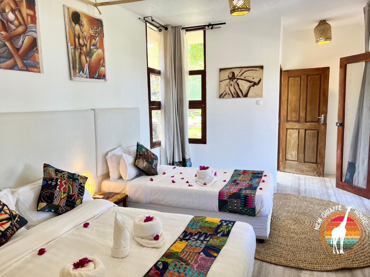 New Giraffe House Bed & Breakfast Vilanculos Exterior photo